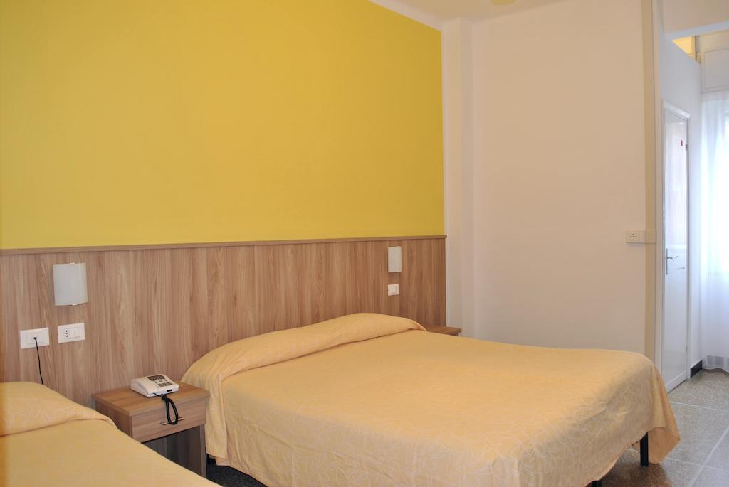 Hotel Bristol Лайджелия Стая снимка