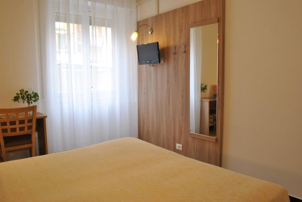 Hotel Bristol Лайджелия Стая снимка