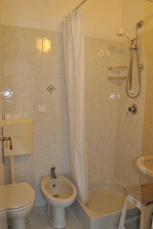Hotel Bristol Лайджелия Стая снимка