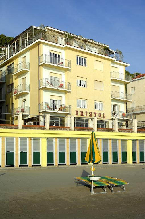 Hotel Bristol Лайджелия Екстериор снимка