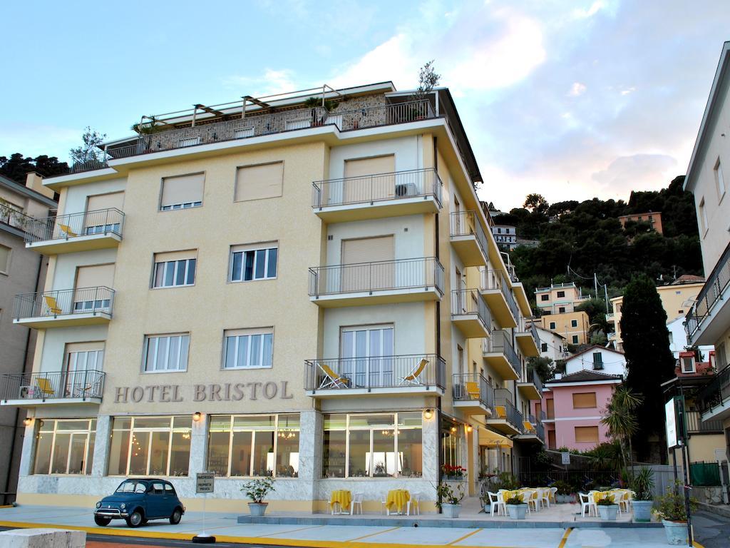 Hotel Bristol Лайджелия Екстериор снимка