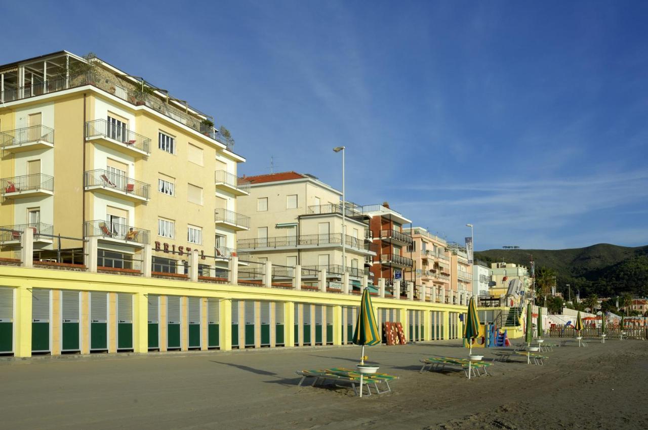 Hotel Bristol Лайджелия Екстериор снимка