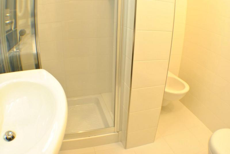 Hotel Bristol Лайджелия Екстериор снимка